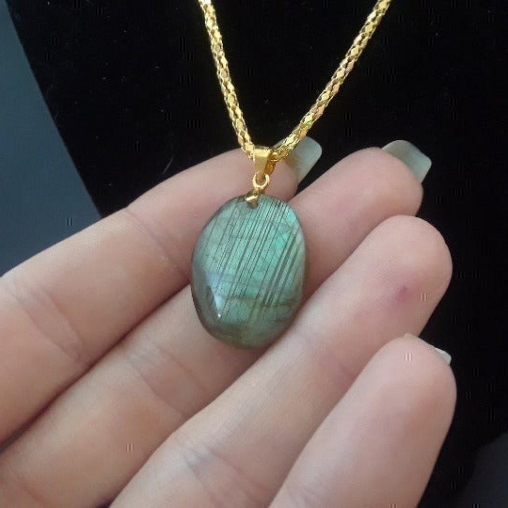 Labradorite Cabochon Pendant Z644